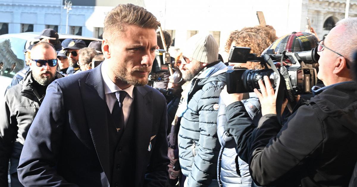 Immobile “verbally attacked” while accompanying his son to school.  Now he will denounce the media